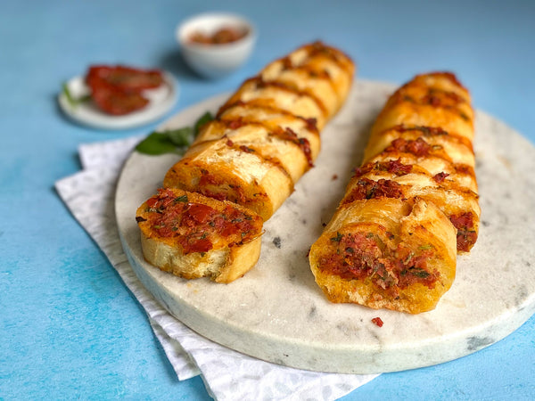 Basil and Sundried Tomato Party Baguette in 20 minutes